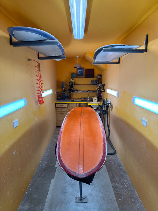 HOTDOGGER- (9'2x 22’ 3/4 x 2'13/16 @ 71L) Two Tone Burnt Orange / Clear Volan
